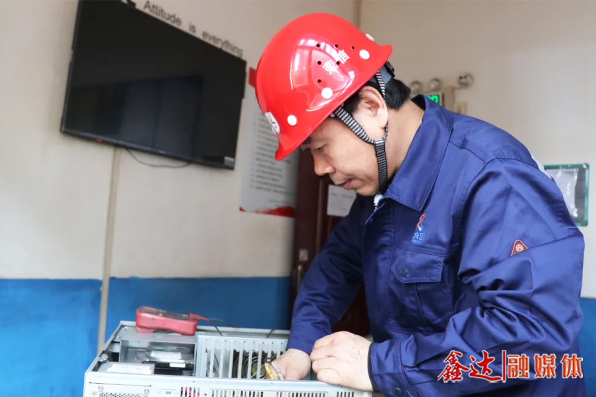 人生就是搏官网故事丨张友良：把爱好变成职业，摸透自动化程序的“喜怒哀乐”！