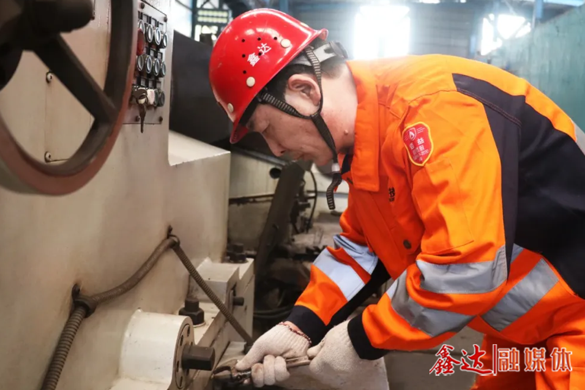 人生就是搏官网故事丨韦宝龙：赤子热忱，钢铁“医师”的匠心征途！